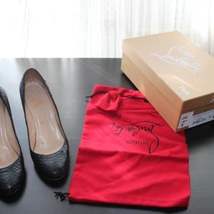 Christian Louboutin Ron Ron Pumps